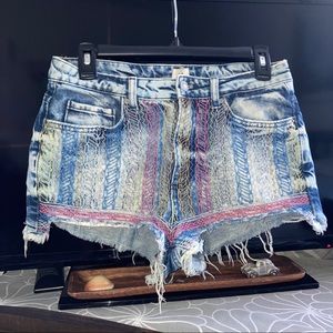 TOPSHOP MOTO Embroidered Shorts